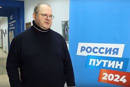 Мельниченко поставил свою подпись за выдвижение в президенты Путина