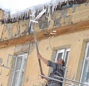 В Пензе ледяная глыба убила человека