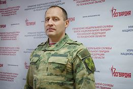 Пензенский росгвардеец помог оказавшейся в снежном плену девушке Пензенский росгвардеец помог оказавшейся в снежном плену девушке