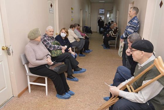 Пензенские пенсионеры страдают от отсутствия лифта в поликлинике №1 Пензенские пенсионеры страдают от отсутствия лифта в поликлинике №1