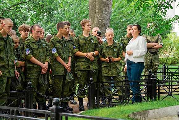 Участники сборов «Гвардеец» посетили «Тарханы»