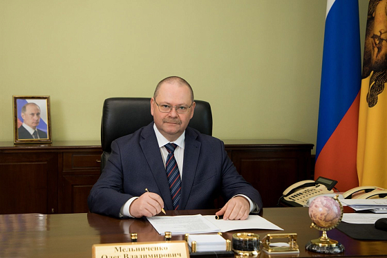 Олег Мельниченко поздравил сотрудников пожарной охраны