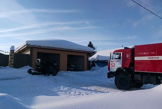 Загоревшийся «Ягуар» в деревне под Пензой могли поджечь