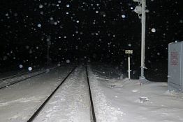 В Тамале 42-летняя женщина погибла под электропоездом