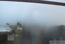 В Каменке и Кузнецке пожары тушили 16 огнеборцев