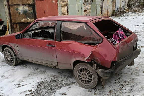 В Пензе подросток угнал машину и попал в аварию 
