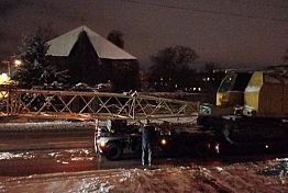 В Пензе на ул. Гоголя у крана упала стрела