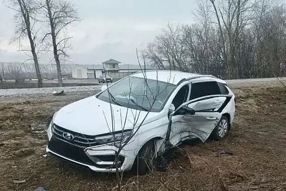 Опубликованы фото с места смертельного ДТП в Городищенском раоне