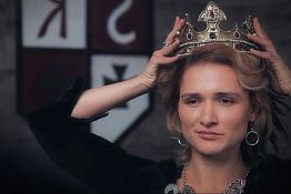 Солнце снялась в «средневековом» клипе Светланы Разиной Солнце снялась в «средневековом» клипе Светланы Разиной