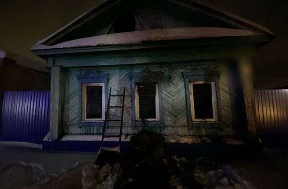 Появились фото с места смертельного пожара в Кузнецке