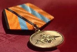 Выпускника Пензенского многопрофильного колледжа наградили медалью «Участник борьбы со стихией на Амуре» Выпускника Пензенского многопрофильного колледжа наградили медалью «Участник борьбы со стихией на Амуре»