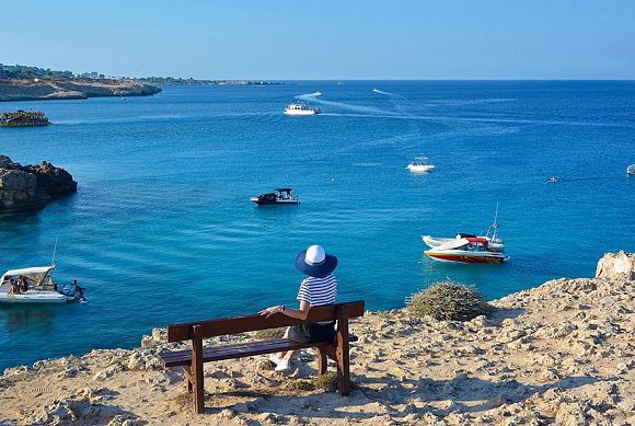 Кипр смягчает условия въезда для туристов