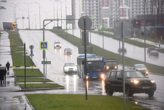 В Запрудном появился новый пешеходный переход и знаки запрета парковки