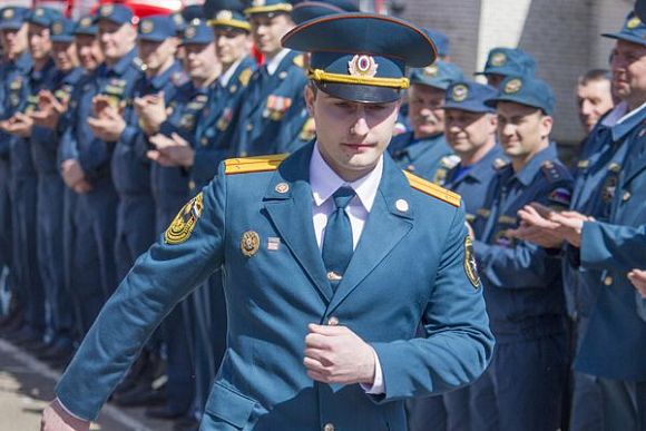 В Пензе за отвагу на пожаре наградили лейтенанта Андрея Матюшенко