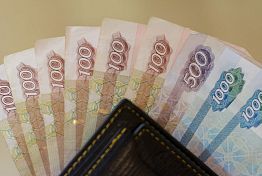 В Пензе чиновник департамента ЖКХ брал взятки от ритуальных фирм В Пензе чиновник департамента ЖКХ брал взятки от ритуальных фирм