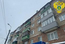Появилось видео с места гибели женщины от ледяной глыбы в Пензе