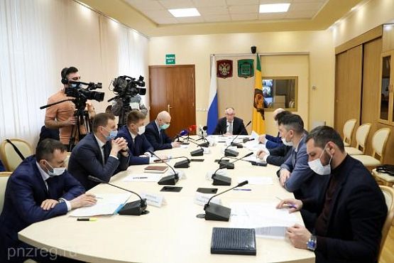 Олегу Мельниченко представили нового управляющего пензенским отделением Банка России