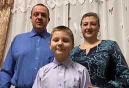 Поздравление с Новым годом от семьи Желудковых из Башмаково Поздравление с Новым годом от семьи Желудковых из Башмаково