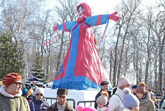 Опубликовано видео сжигания чучела в парке Белинского в Пензе