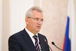 Иван Белозерцев призвал депутатов не выплескивать грязь в сети Иван Белозерцев призвал депутатов не выплескивать грязь в сети