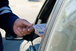 Городищинец за поддельные права отправится под суд