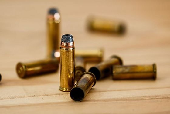 Пензенец выбросил в окно горящую сумку с патронами