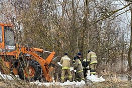 В пензенском Междуречье сооружают дамбу и разворачивают койки для эвакуированных В пензенском Междуречье сооружают дамбу и разворачивают койки для эвакуированных
