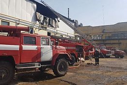 В Пензенской области 53 огнеборца тушат крупный пожар