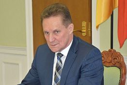 Подрядчик засыпал деревья и газоны на Толстого/Ворошилова — мэр Подрядчик засыпал деревья и газоны на Толстого/Ворошилова — мэр