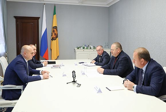 Мельниченко провел рабочую встречу с руководителем Департамента «Газпрома» Шарохиным