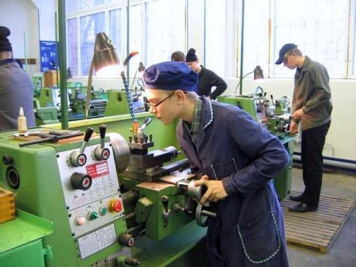 В Пензенской области 5700 выпускников школ поступили учиться в профучреждения
