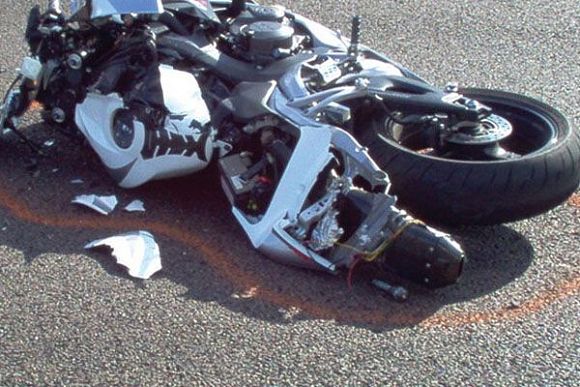 В Пензенской области легковушка столкнулась с мотоциклом, два человека пострадали