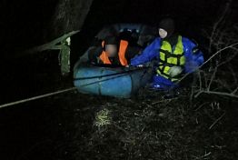 Пензенские спасатели с острова на Суре эвакуировали мужчину Пензенские спасатели с острова на Суре эвакуировали мужчину