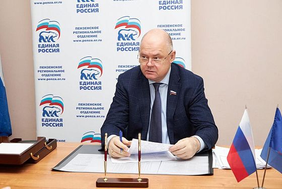 Педагоги и ученики поблагодарили Вадима Супикова за помощь в реализации образовательных проектов