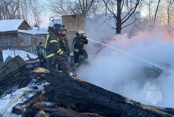 В Мокшанском районе два человека погибли при пожаре