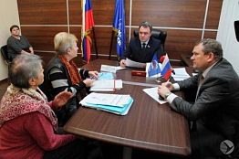 Пензенские партийцы проводят декаду личного приема граждан Пензенские партийцы проводят декаду личного приема граждан