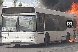 В Пензе на ул. Тухачевского загорелся автобус