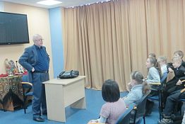 Денис Драгунский в Пензе: «Наши дети любят не только Джоан Роулинг» Денис Драгунский в Пензе: «Наши дети любят не только Джоан Роулинг»