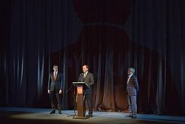 Игорь Комаров в Н. Новгороде дал старт фестивалю «Театральное Приволжье» Игорь Комаров в Н. Новгороде дал старт фестивалю «Театральное Приволжье»