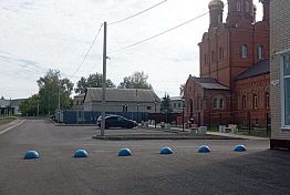 В Шемышейке благоустроили площадку возле храма