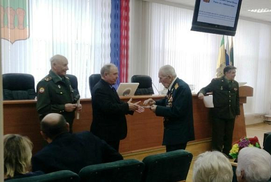 В мэрии Пензы чествовали 95-летнего ветерана ВОВ Федора Степанова