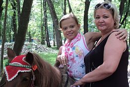 Пензенцы вспомнили историю Оли Скляминой, нашедшей маму в «Пусть говорят» Пензенцы вспомнили историю Оли Скляминой, нашедшей маму в «Пусть говорят»