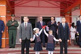 Иван Белозерцев отметил успехи 77-й школы