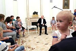 Путин встретился с пострадавшими от наводнения в Иркутской области