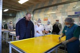 Мельниченко поручил разработать «дорожную карту» расширения кондитерского производства в Пензенском районе Мельниченко поручил разработать «дорожную карту» расширения кондитерского производства в Пензенском районе