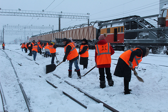 Из-за снегопада пензенские железнодорожники работают в усиленном режиме 