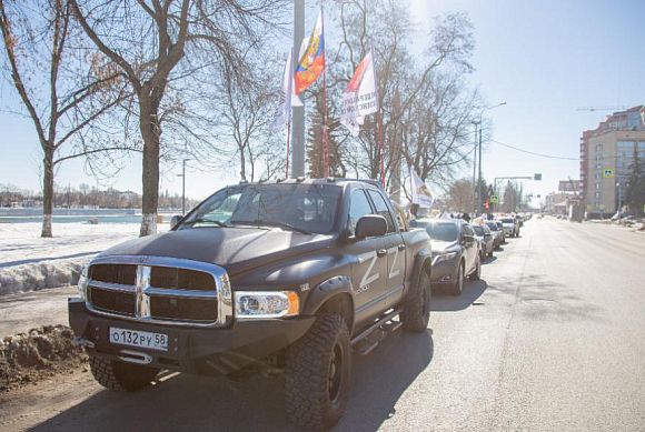 В Пензе боксеры провели автопробег 