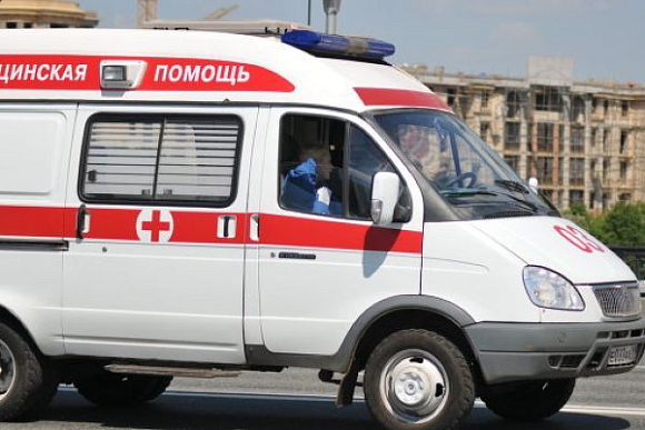 В Пензенской области автомобиль опрокинулся в кювет, 2 человека госпитализированы