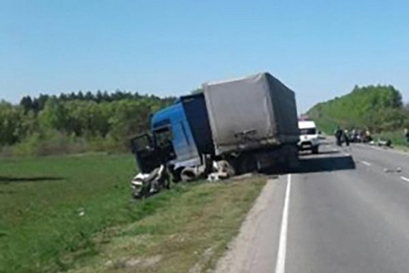 В Белинском районе столкнулись Nissan и фура MAN