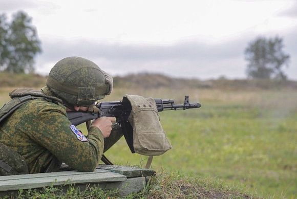 Юнармейцы постреляли из автомата Калашникова на пензенском полигоне